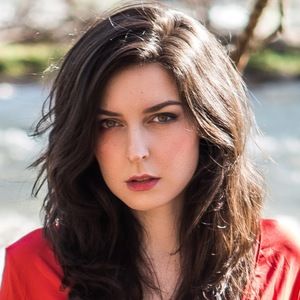 Meet your Posher, Emmy c.